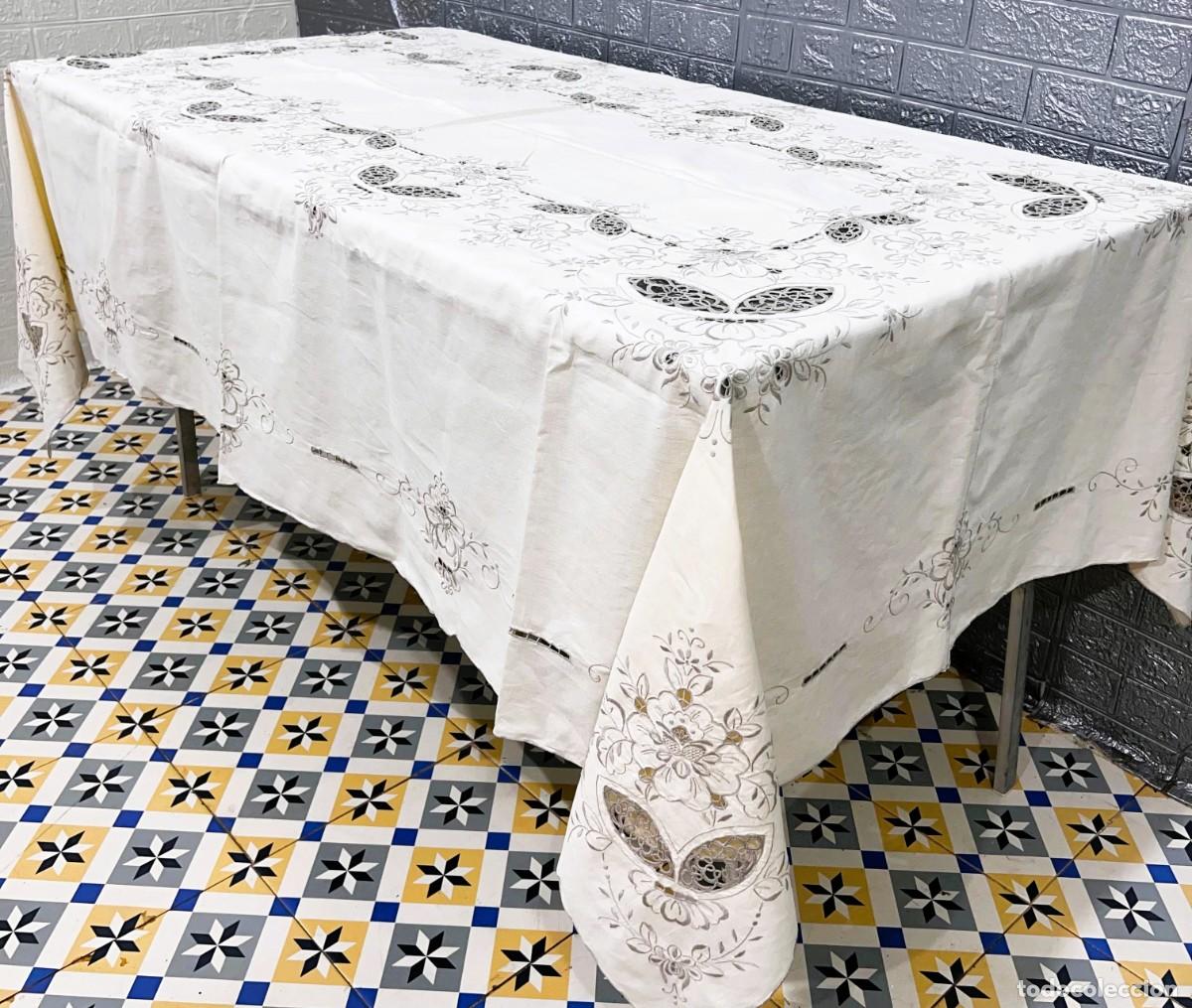 Antig&uuml;edades: Manteler&iacute;a bordada a mano - Foto 4