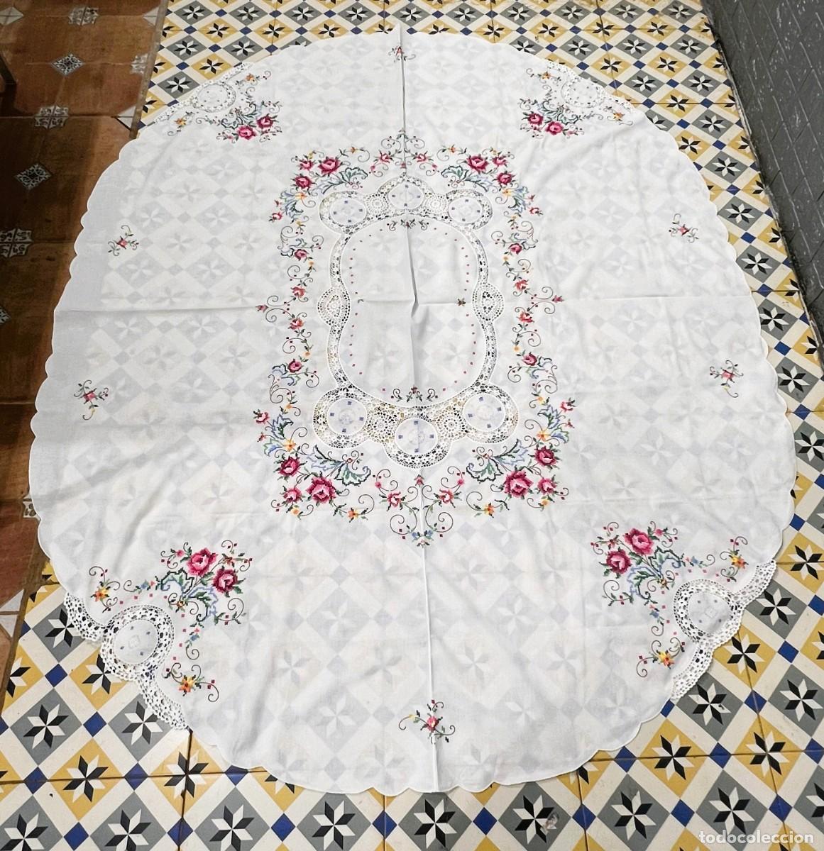 Antig&uuml;edades: Manteler&iacute;a bordada a mano - Foto 10