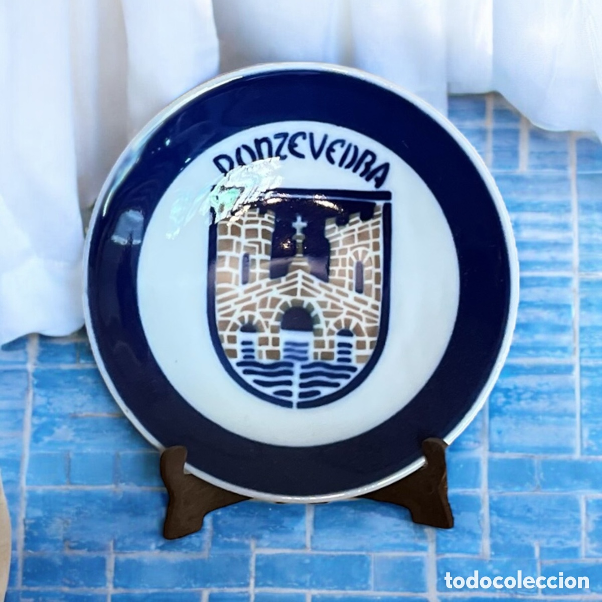 Antig&uuml;edades: Plato de Sargadelos con el escudo de Pontevedra - Foto 1