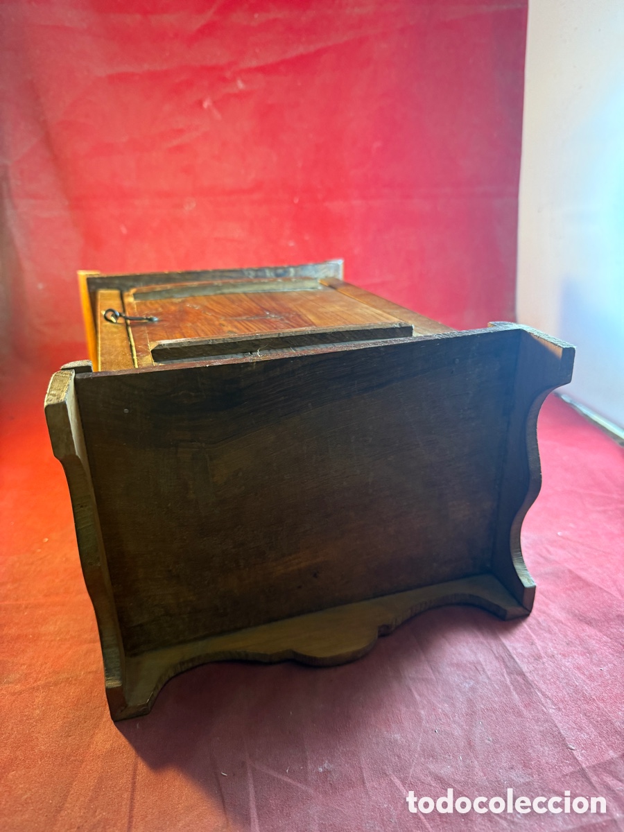 Antig&uuml;edades: ANTIGUA PEQUE&Ntilde;A VITRINA DE MADERA - Foto 5