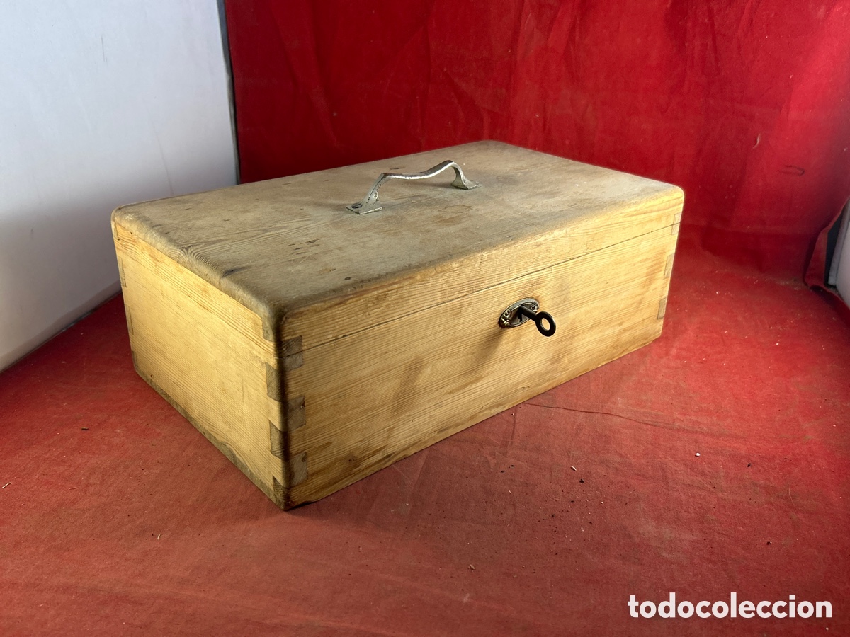 Antig&uuml;edades: CAJA DE MADERA ANTIGUA CON LLAVE - Foto 3