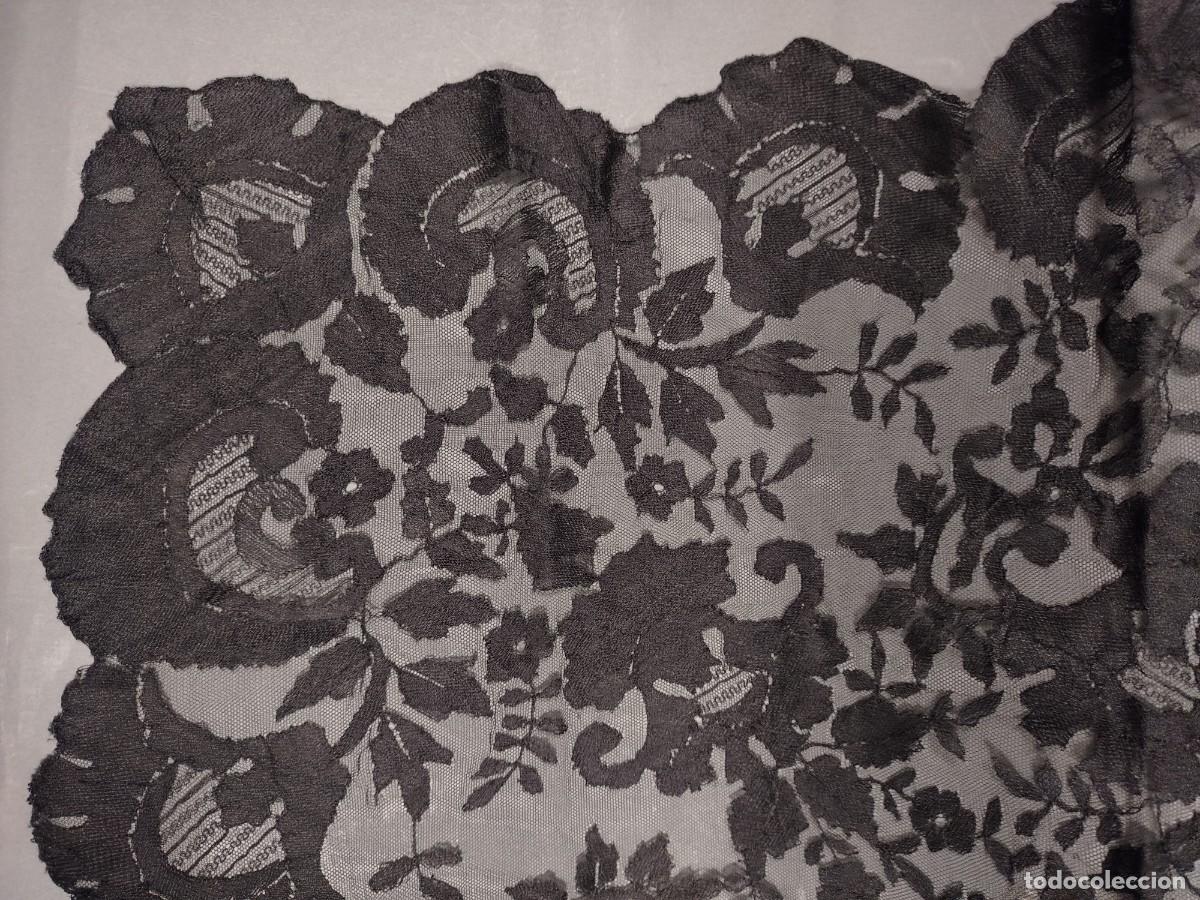 Antig&uuml;edades: MANTILLA NEGRA DE BLONDA - Foto 2