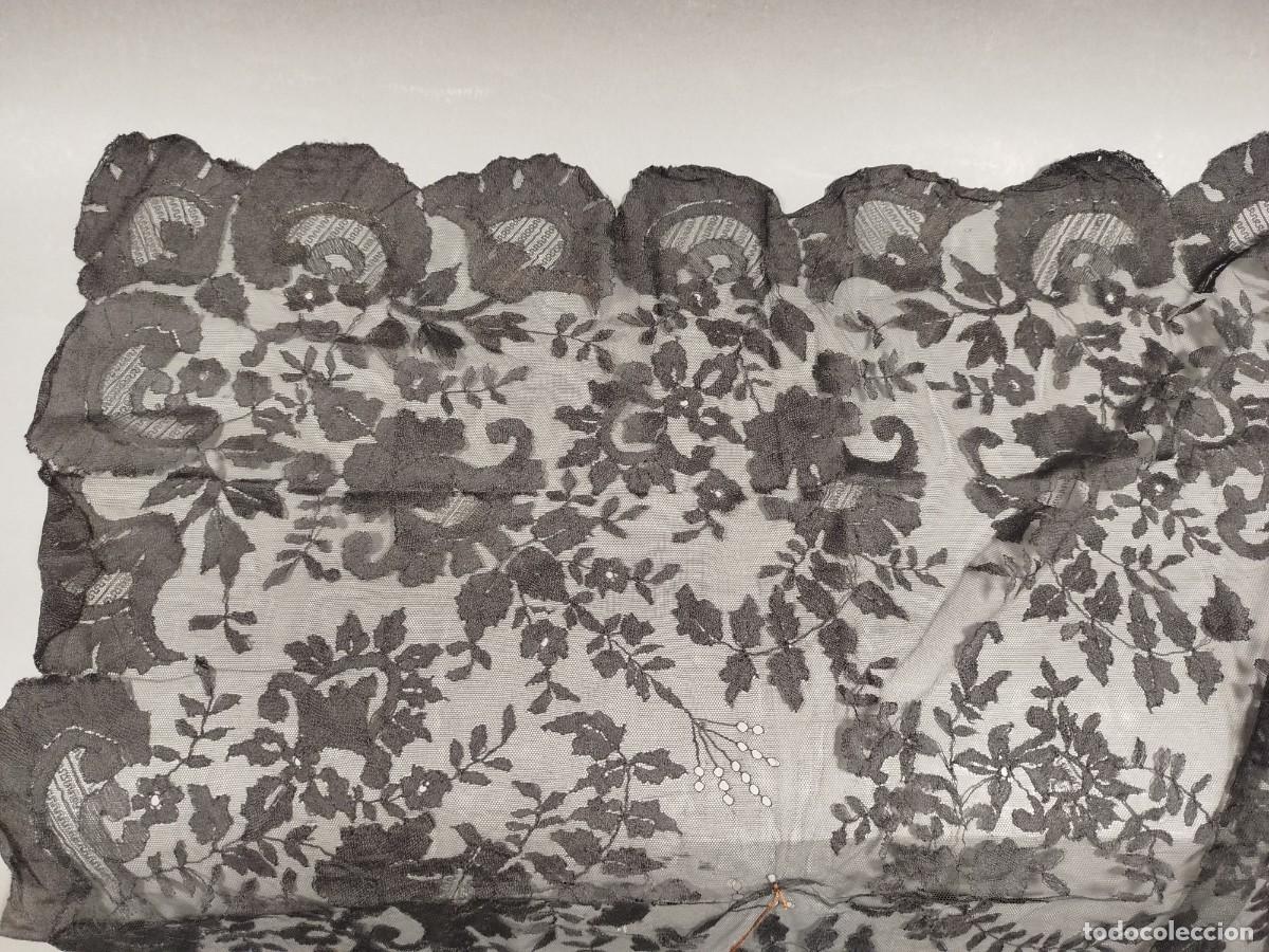 Antig&uuml;edades: MANTILLA NEGRA DE BLONDA - Foto 3