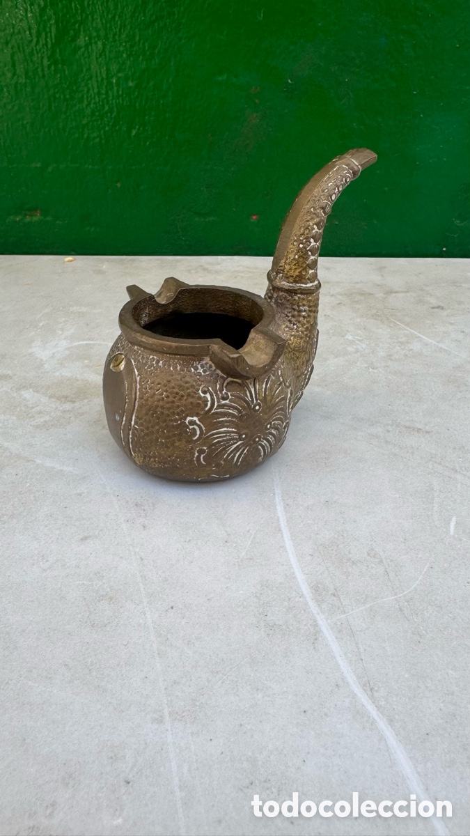 Antig&uuml;edades: Cenicero de bronce de pipa - Foto 2
