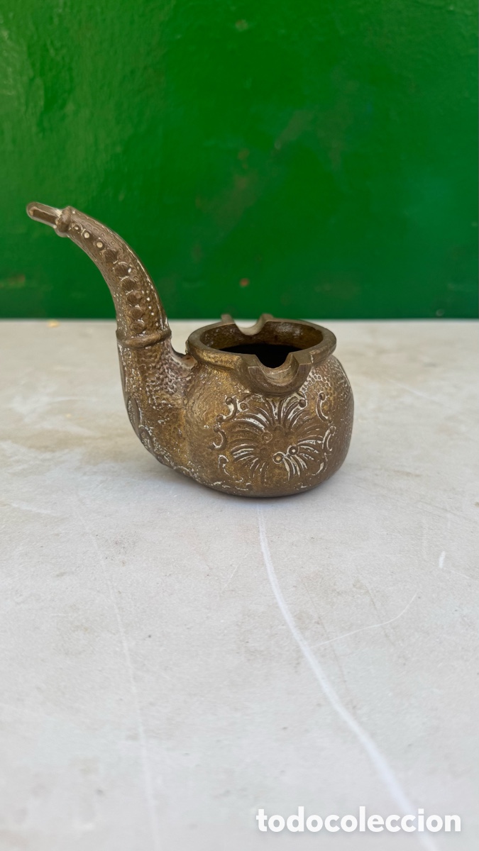 Antig&uuml;edades: Cenicero de bronce de pipa - Foto 1