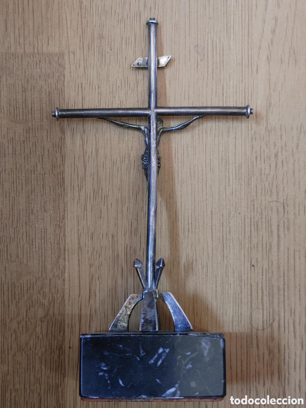 Antig&uuml;edades: Cristo en plata punzonada. - Foto 3