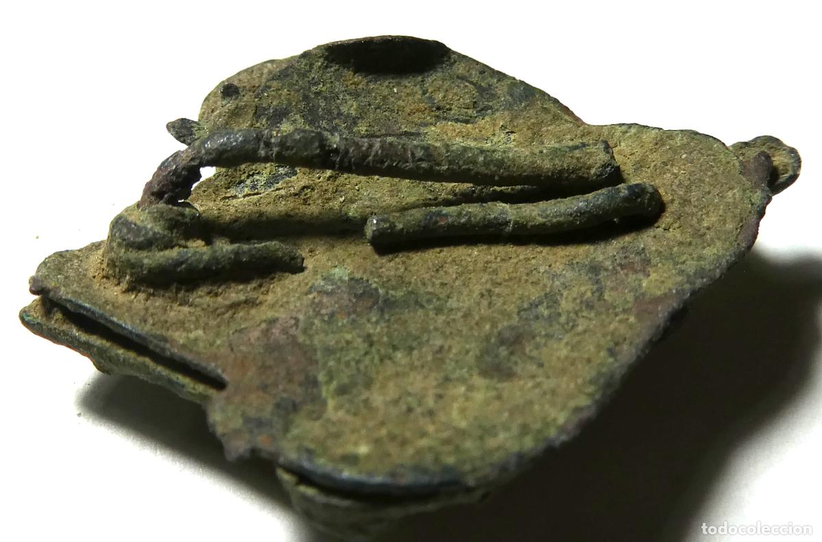 Antig&uuml;edades: Antiguo broche, conserva parte de los cristales - Foto 3