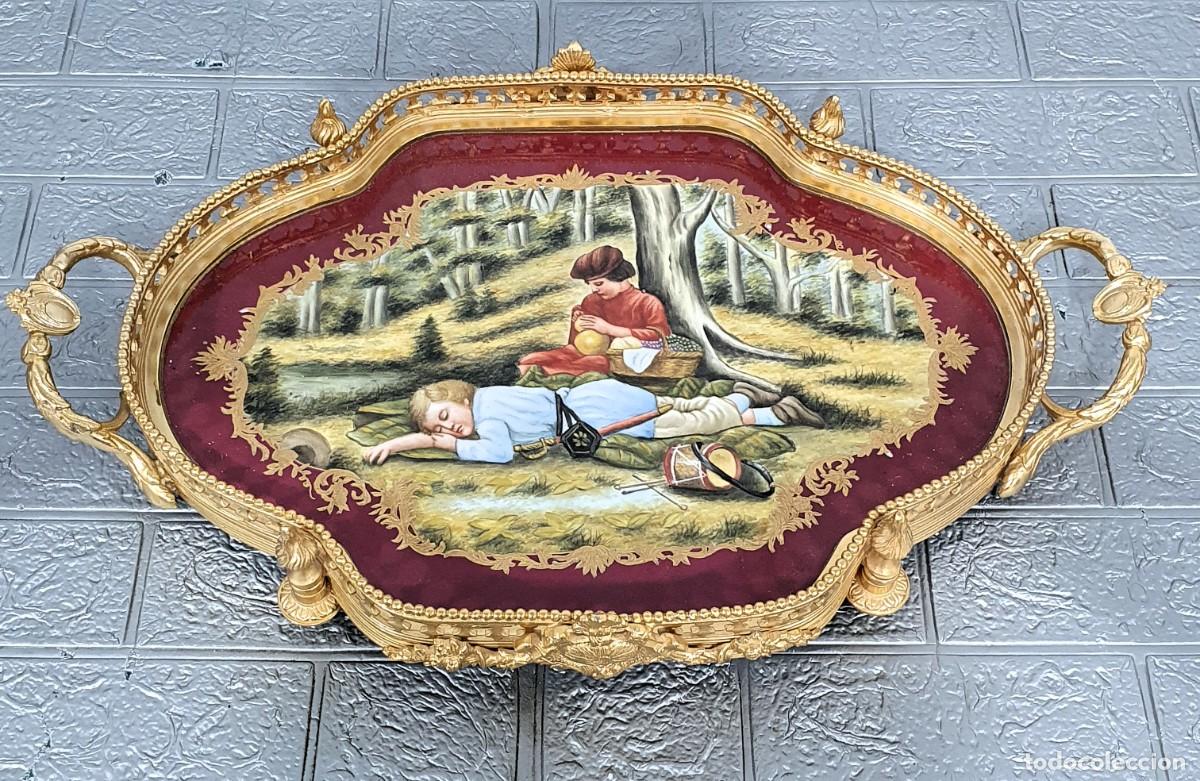 Antig&uuml;edades: Bandeja en bronce y porcelana francesa - Foto 3