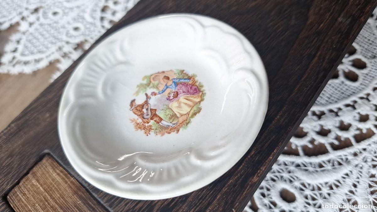 Antig&uuml;edades: Platito de Porcelana Capodimonte - Foto 2