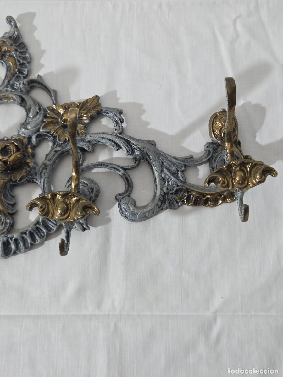 Antig&uuml;edades: Perchero de Bronce patinado - Foto 5