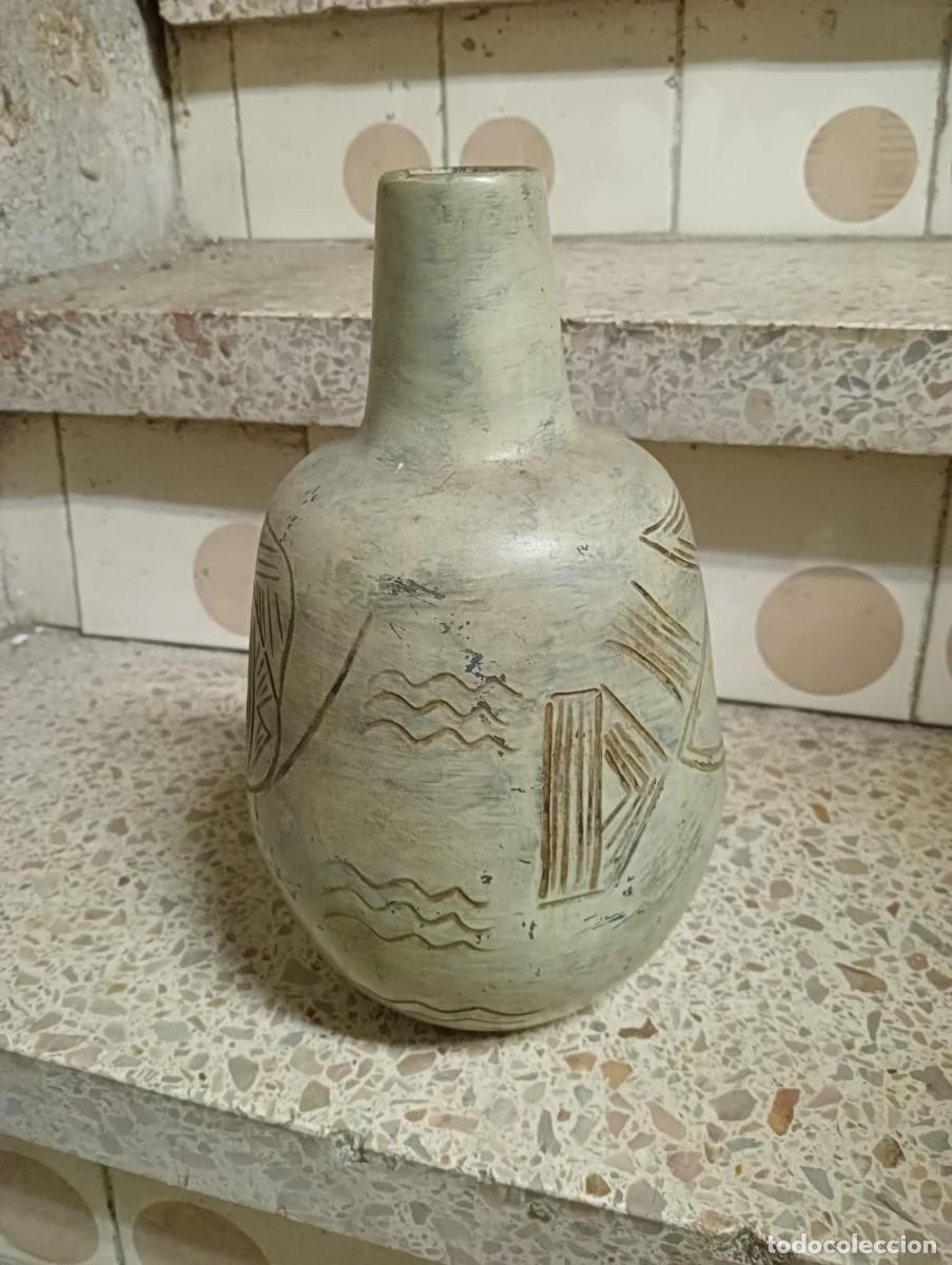 Antig&uuml;edades: Jarr&oacute;n de cer&aacute;mica con firma - Foto 1