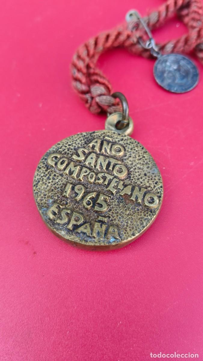 Antig&uuml;edades: M&eacute;daille de bronze saint jacques d&eacute; Compostelle 1965 - Foto 2