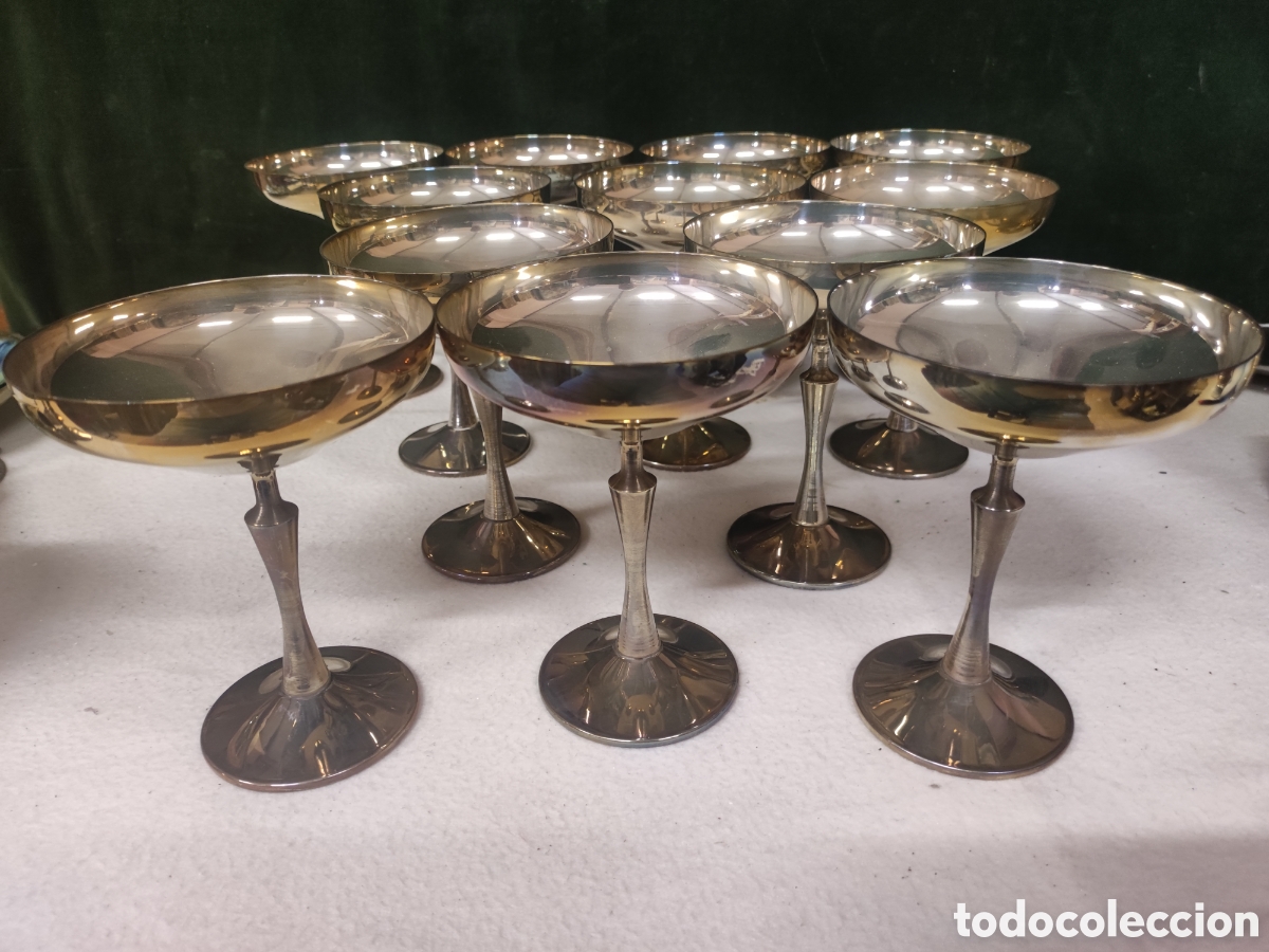 Antig&uuml;edades: Doce copas de alpaca de estilo ardec&oacute; - Foto 1