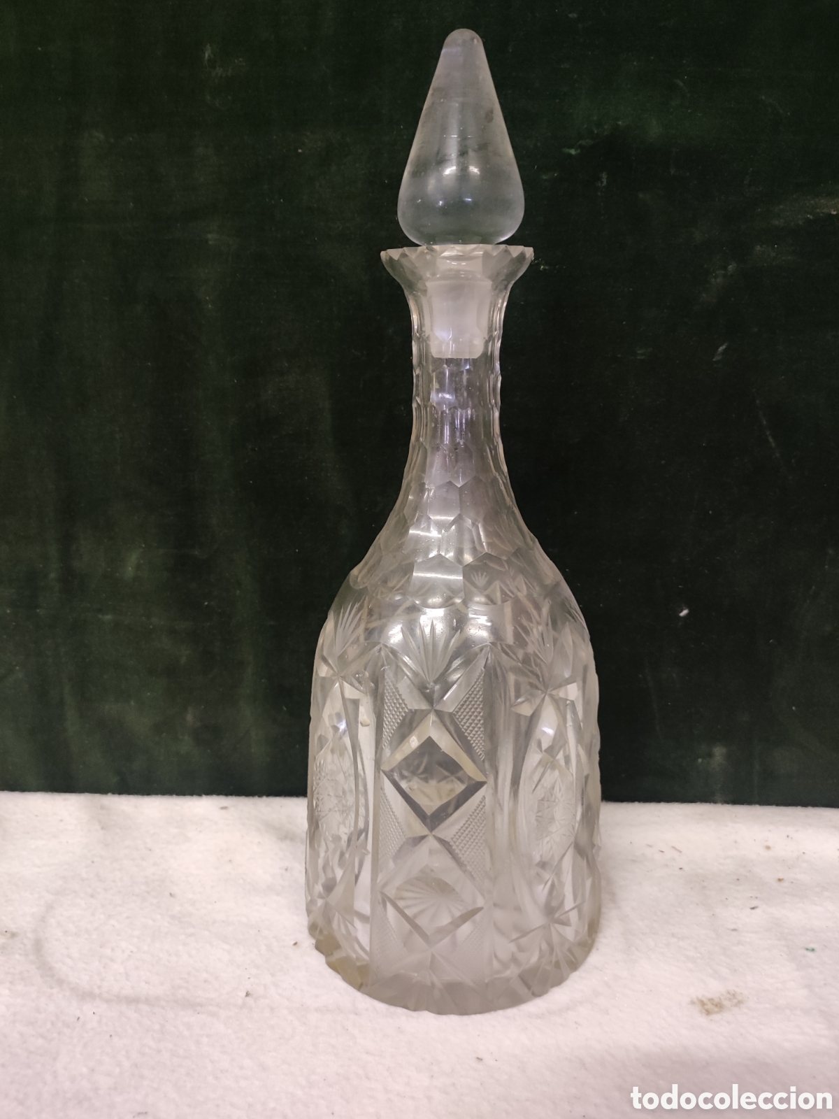 Antig&uuml;edades: Botella de cristal tallado con tapa - Foto 1