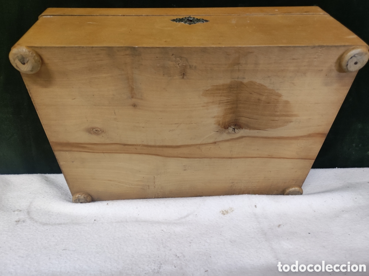 Antig&uuml;edades: Costurero de madera antiguo - Foto 3