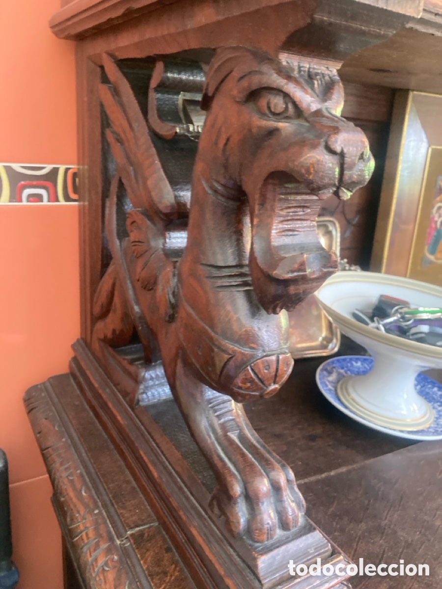 Antig&uuml;edades: Aparador vitrina ciervo - Foto 4