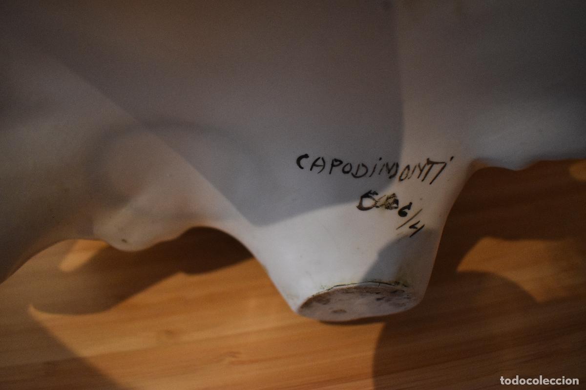 Antig&uuml;edades: Sopera de porcelana Capodimonte - Foto 3