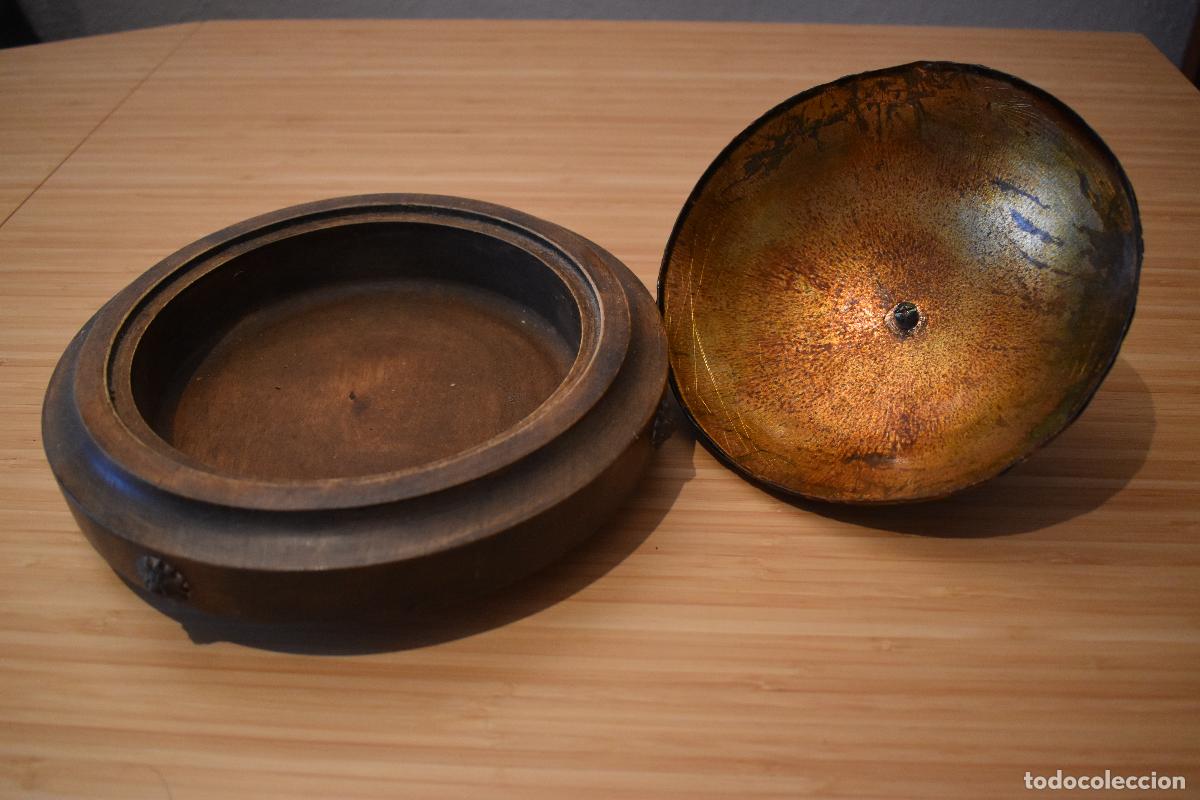 Antig&uuml;edades: Plato de madera cubierto de esmalte - Foto 3