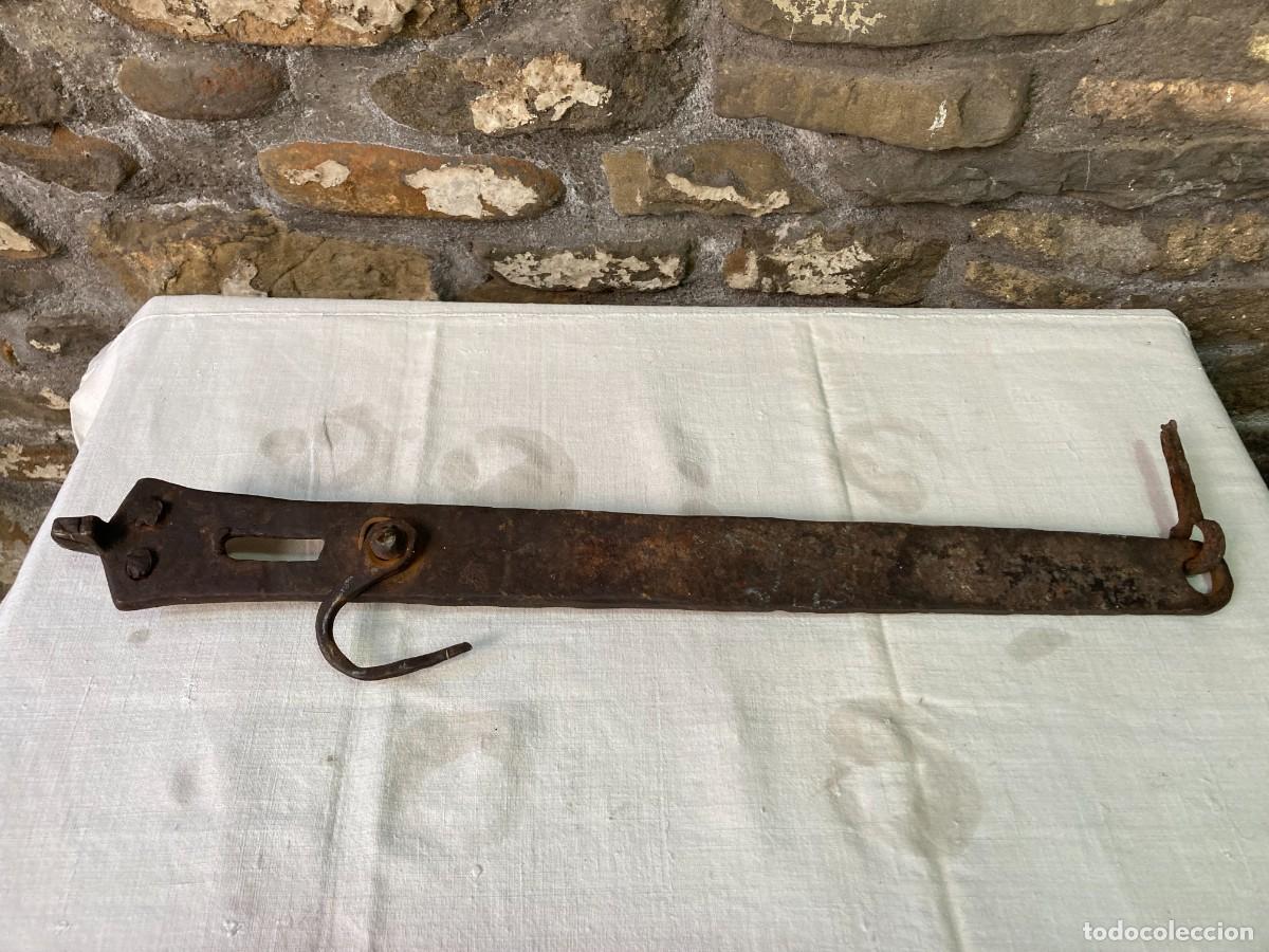 Antig&uuml;edades: Tranco - Pieza de forja de cierre de port&oacute;n, 60 cm - Foto 1