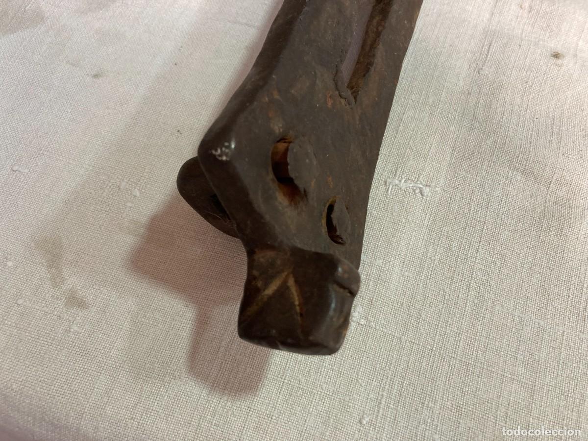 Antig&uuml;edades: Tranco - Pieza de forja de cierre de port&oacute;n, 60 cm - Foto 6