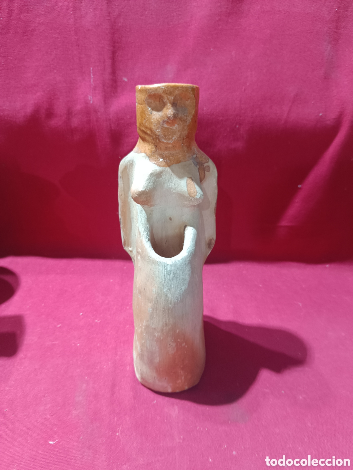 Antig&uuml;edades: Original florero dos aberturas con forma de mujer de barro - Foto 1