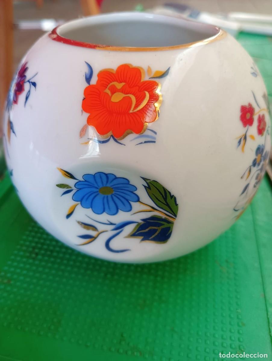 Antig&uuml;edades: Jarr&oacute;n de porcelana decorada al oro - Foto 2