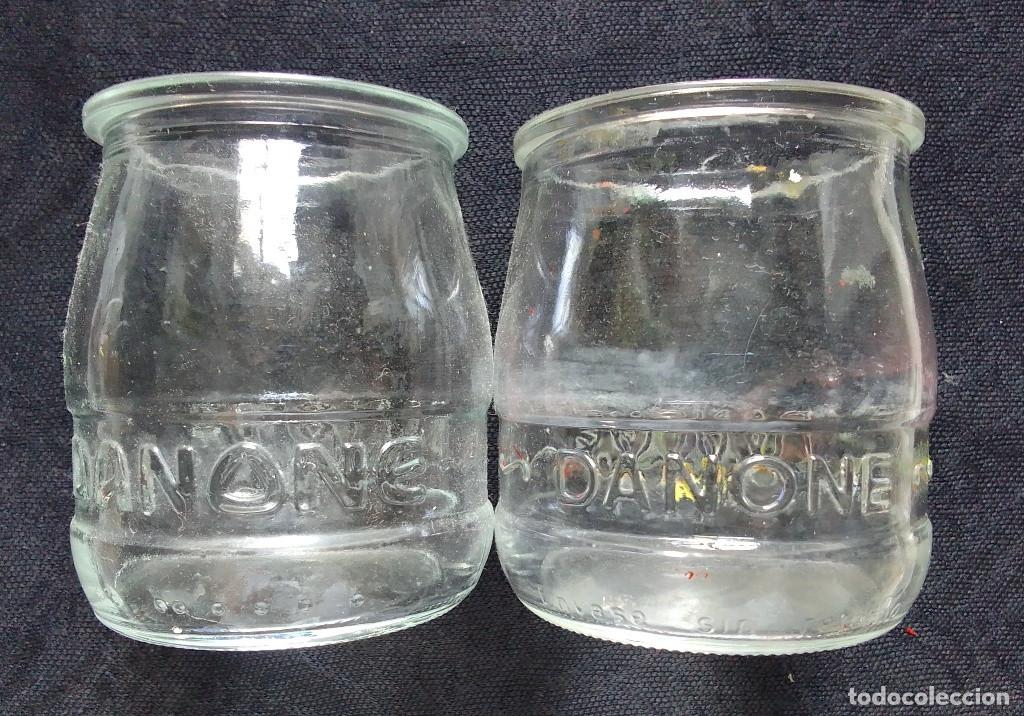 Antig&uuml;edades: 2 potes yogur Danone de cristal - Foto 1
