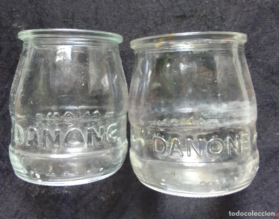 Antig&uuml;edades: 2 potes yogur Danone de cristal - Foto 2