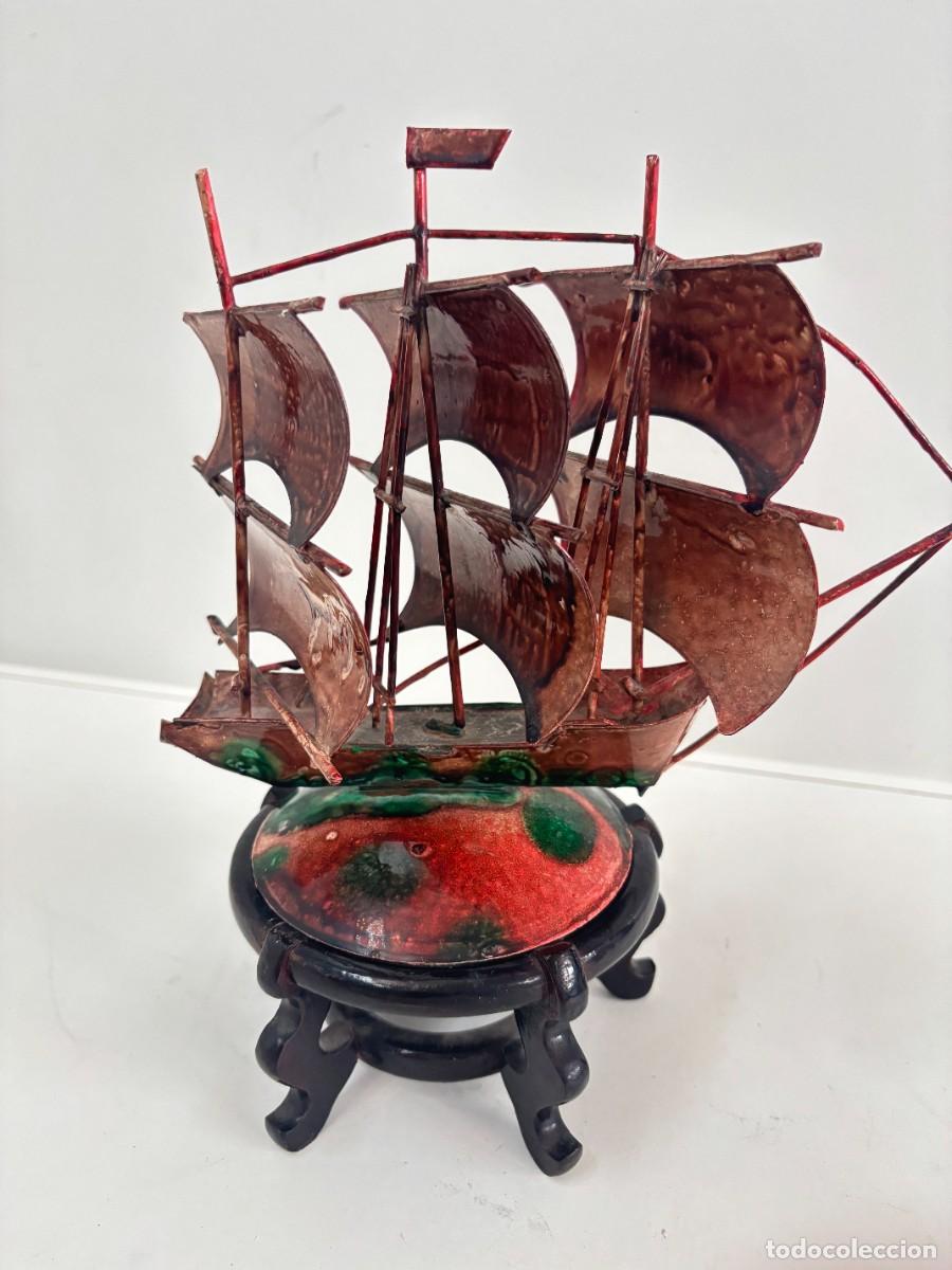 Antig&uuml;edades: BARCO METAL CON PIE MADERA VINTAGE PINTADO A MANO