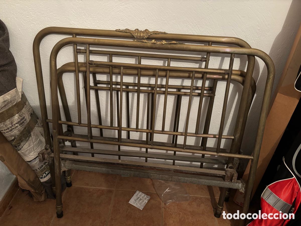 Antig&uuml;edades: Camas estilo Isabelino doradas - Foto 2