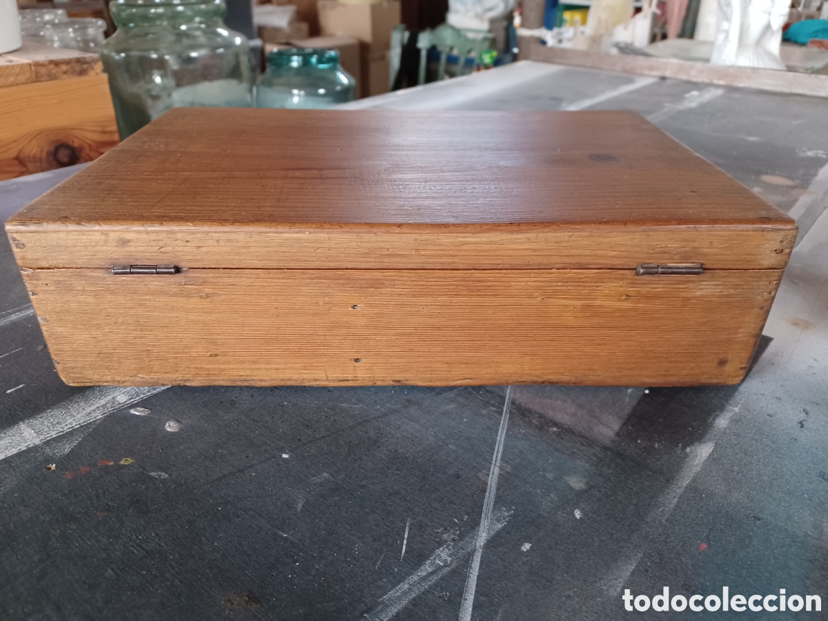 Antig&uuml;edades: Caja de madera restaurada. - Foto 4