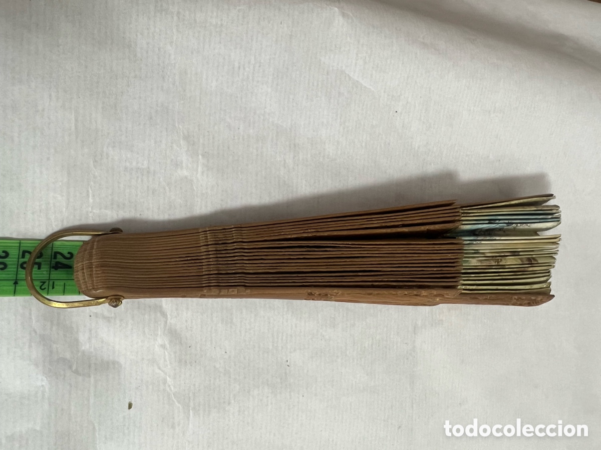 Antig&uuml;edades: Abanico en madera y n&aacute;car - Foto 5