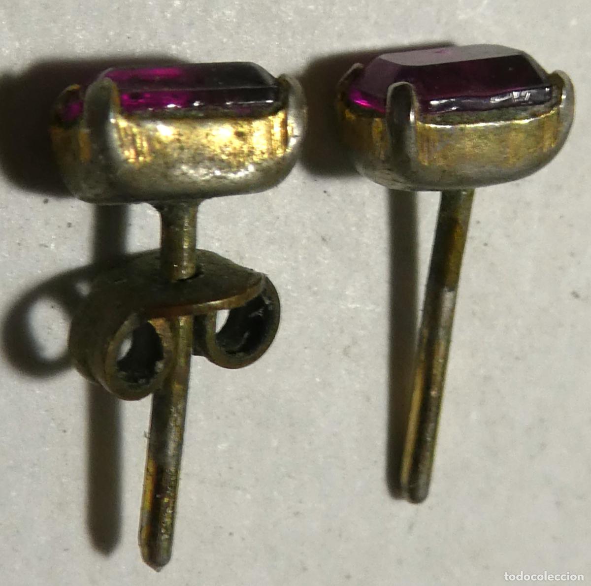 Antig&uuml;edades: Vieja pareja de pendientes - Foto 1