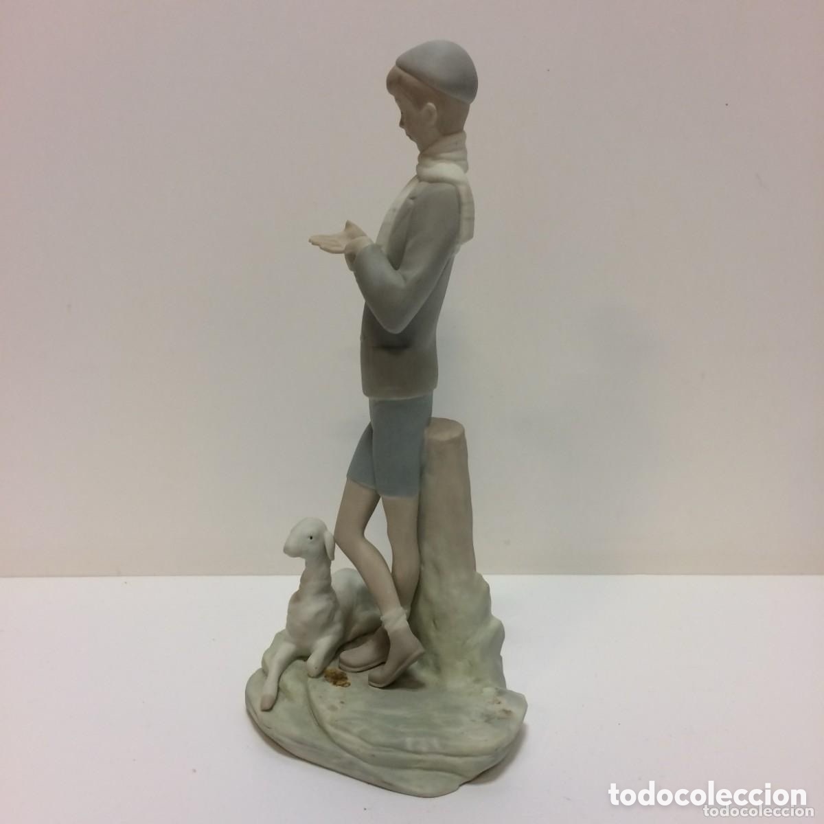 Antig&uuml;edades: Figura de Lladr&oacute; &ldquo;Colegial con corderos&rdquo; - Foto 4