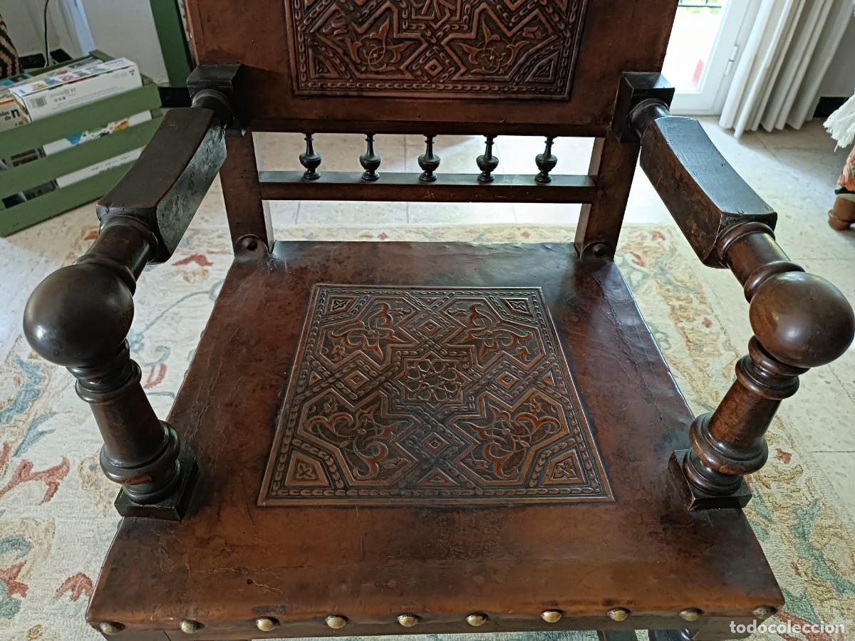 Antig&uuml;edades: Sill&oacute;n madera tallada y cuero labrado - Foto 4