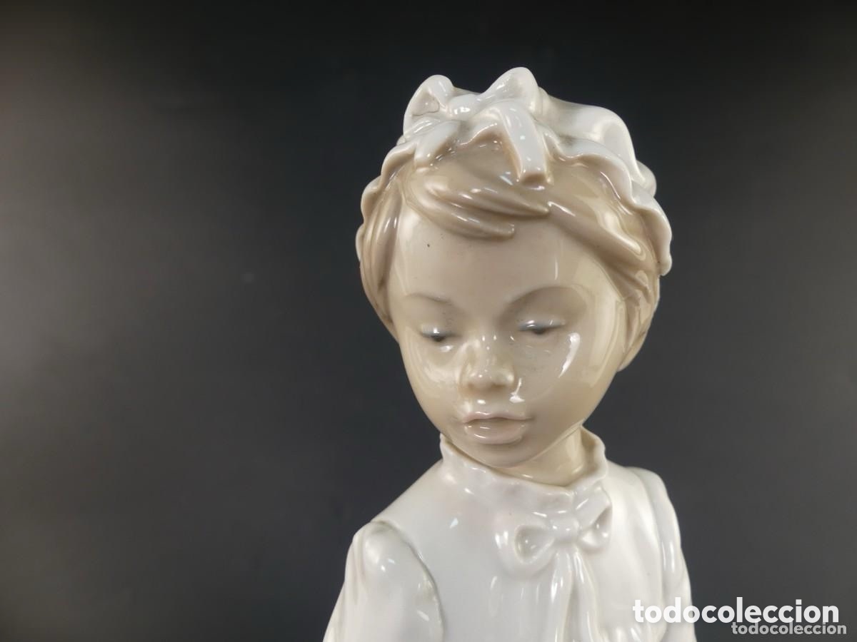 Antig&uuml;edades: Figura de Lladr&oacute; &ldquo;Ni&ntilde;a en camis&oacute;n&rdquo; - Foto 3