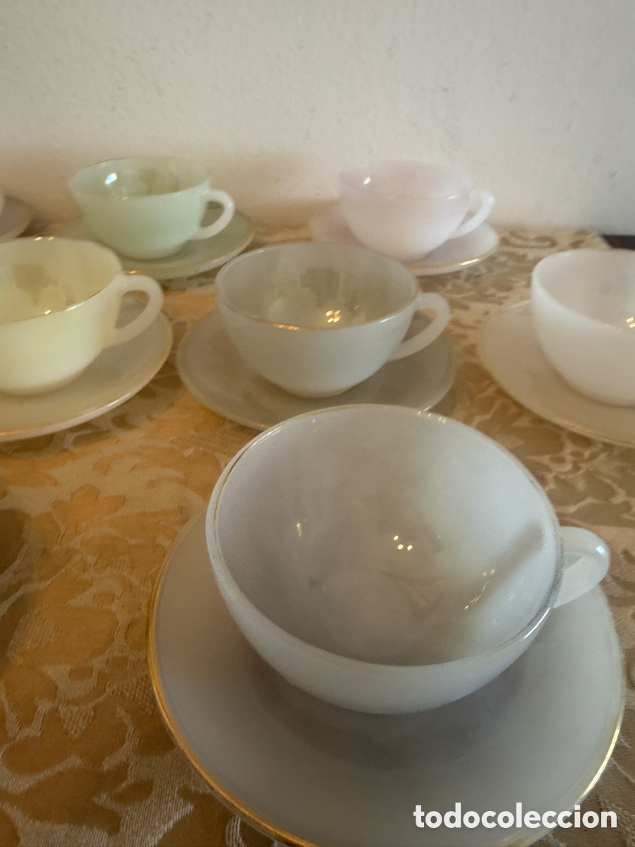 Antig&uuml;edades: Juego de tazas opalina vintage - Foto 2