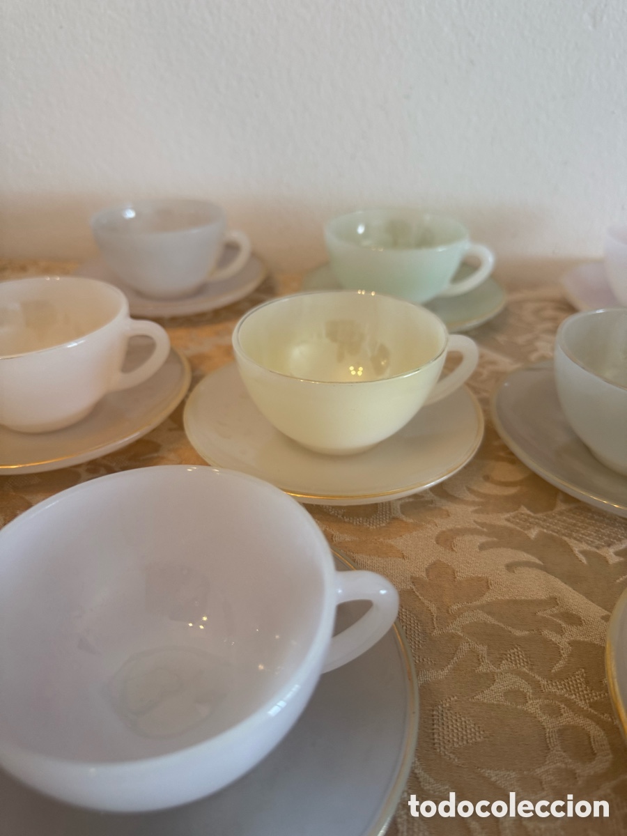 Antig&uuml;edades: Juego de tazas opalina vintage - Foto 4