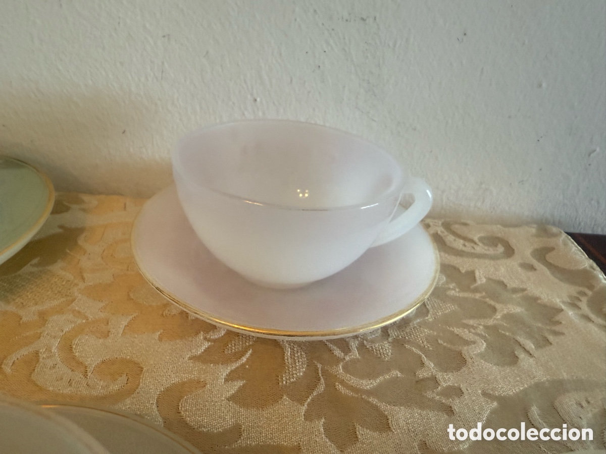 Antig&uuml;edades: Juego de tazas opalina vintage - Foto 8