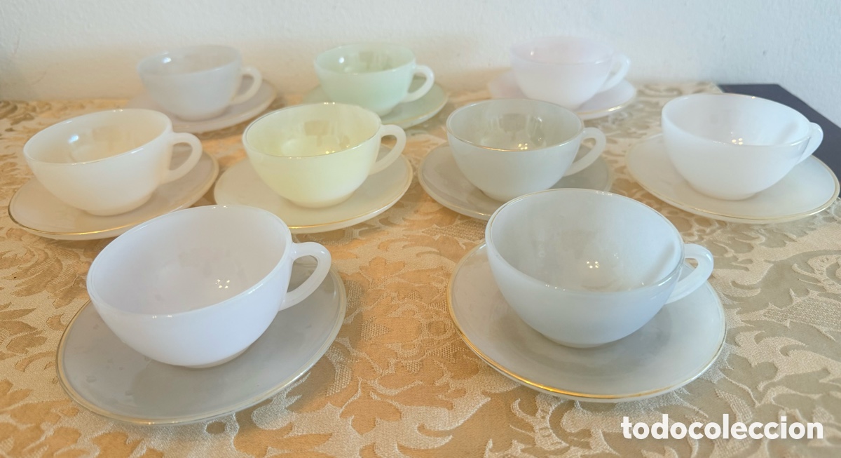 Antig&uuml;edades: Juego de tazas opalina vintage - Foto 1