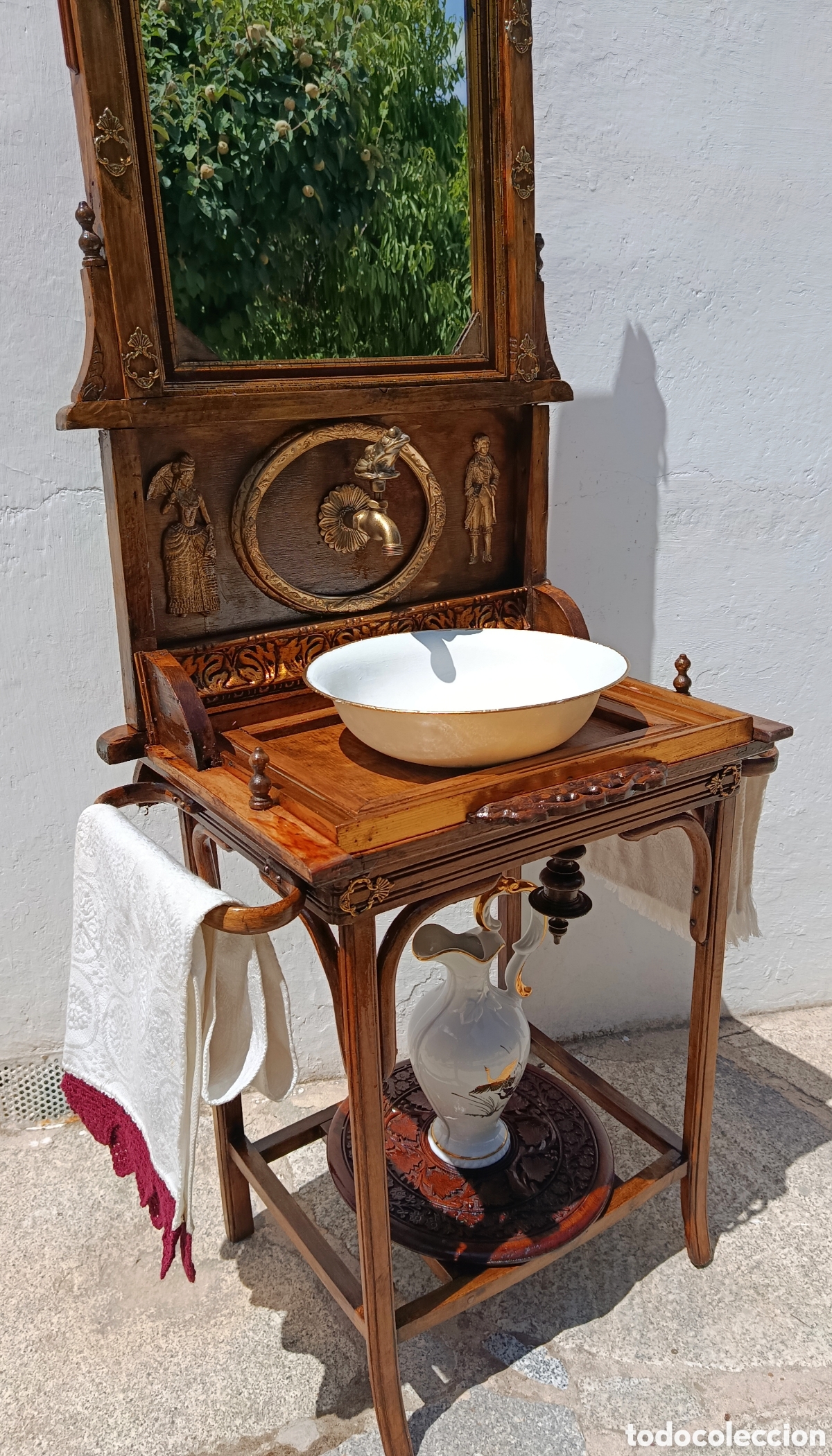 Antig&uuml;edades: Lavabo antiguo de madera, metal y bronce - Foto 6