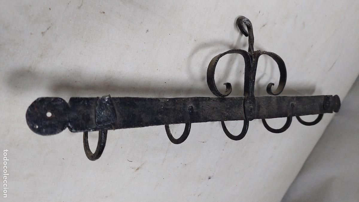 Antig&uuml;edades: Antigua espetera de forja sobre 1860 - Foto 3