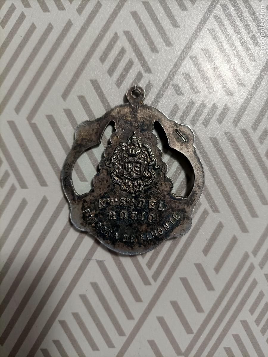Antig&uuml;edades: Antigua medalla de la Virgen del Rocio - Foto 3