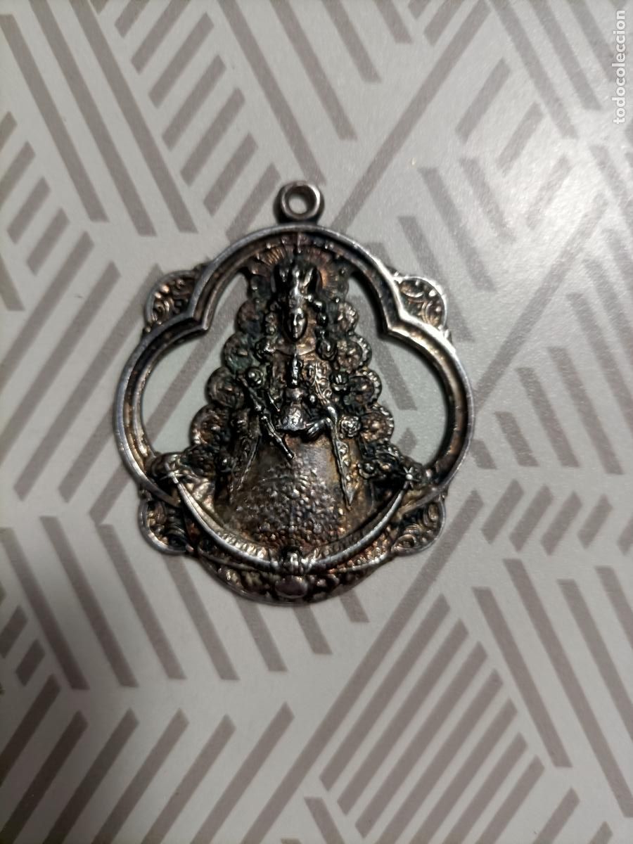 Antig&uuml;edades: Antigua medalla de la Virgen del Rocio - Foto 1