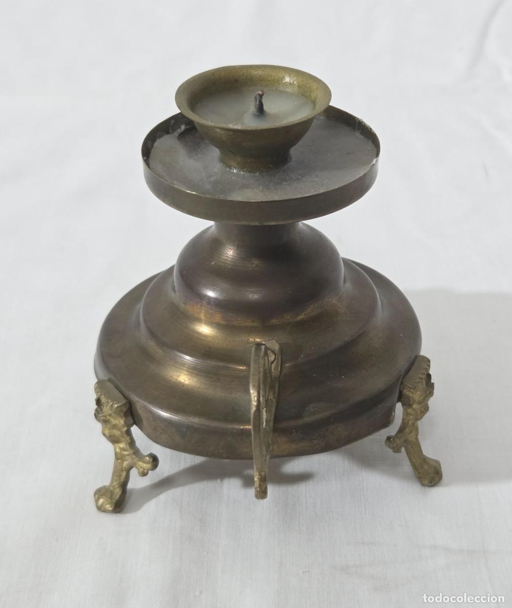 Antig&uuml;edades: Portavelas palmatoria de bronce - Foto 2