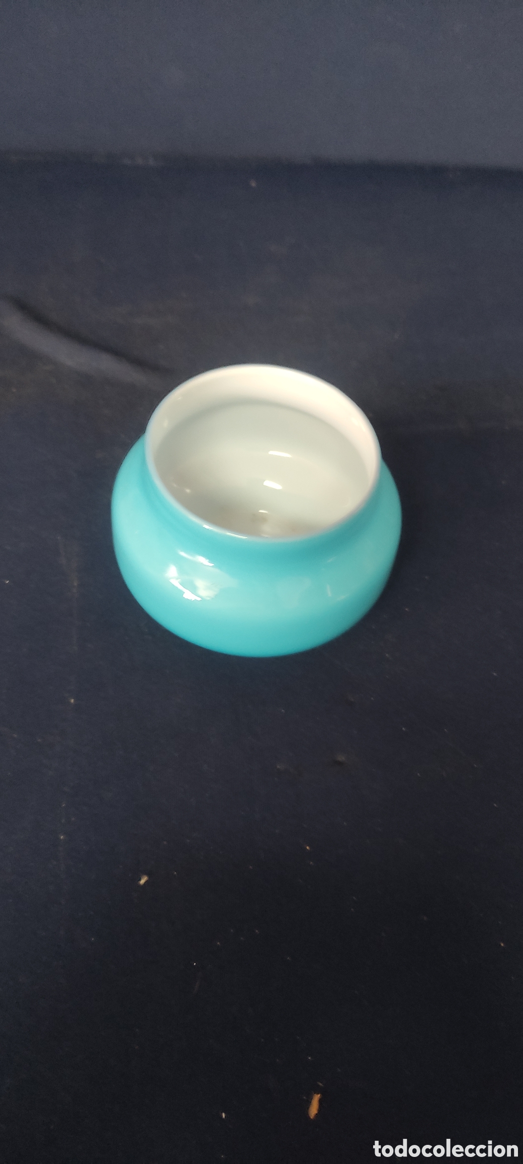 Antig&uuml;edades: Vaso de opalina azul - Foto 3