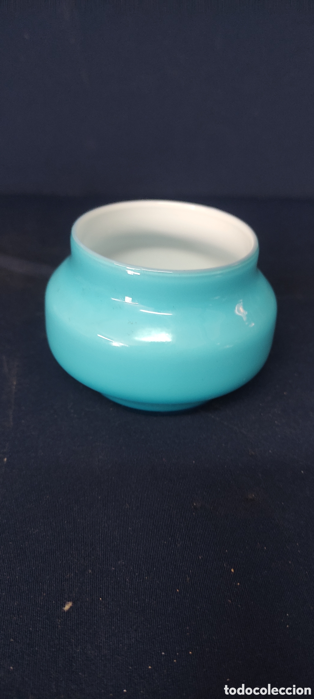 Antig&uuml;edades: Vaso de opalina azul - Foto 4