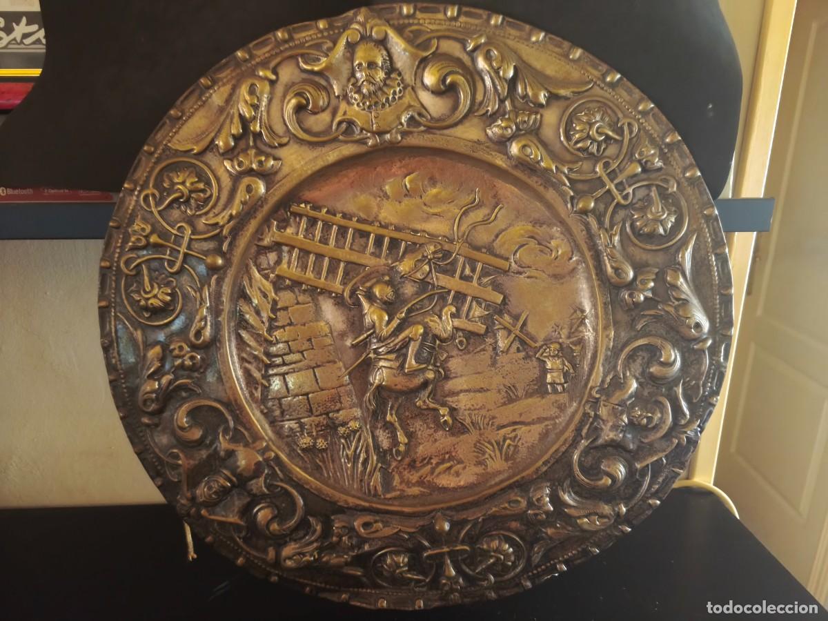 Antig&uuml;edades: ANTIGUA PIEZA GRANDE RELIEBE DON QUIJOTE REDONDA , PESO 2 KILOS 53CM , IMPORTANTE LEER DESCRIPCION