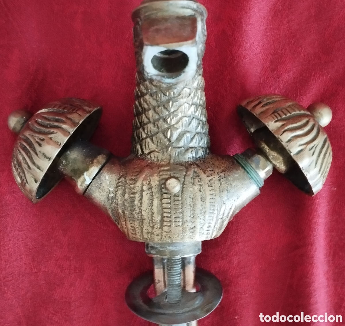 Antig&uuml;edades: Antiguo Grifo y Soporte Bronce. - Foto 9