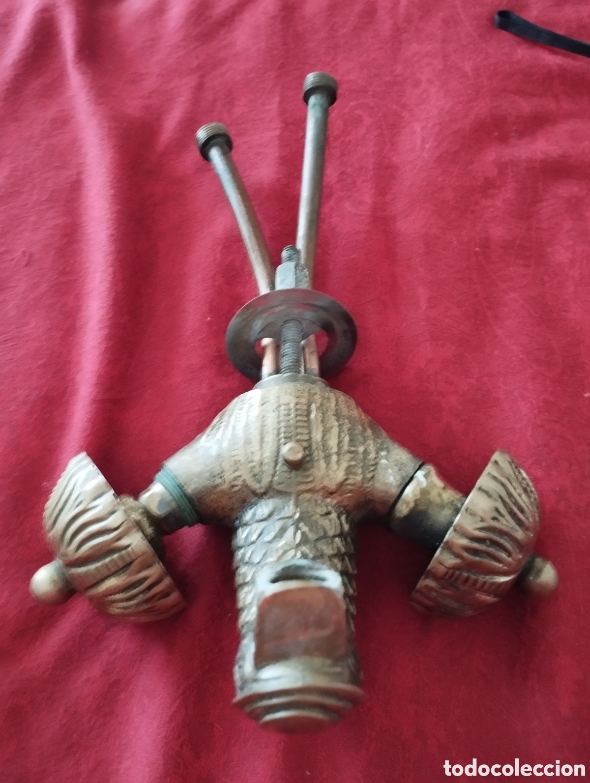 Antig&uuml;edades: Antiguo Grifo y Soporte Bronce. - Foto 16